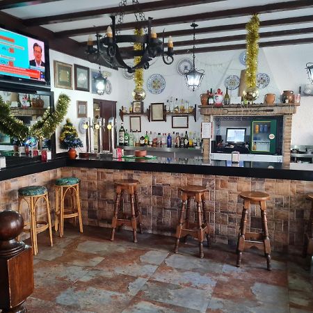 Hostal El Hidalgo Hotel Villaluenga Bagian luar foto
