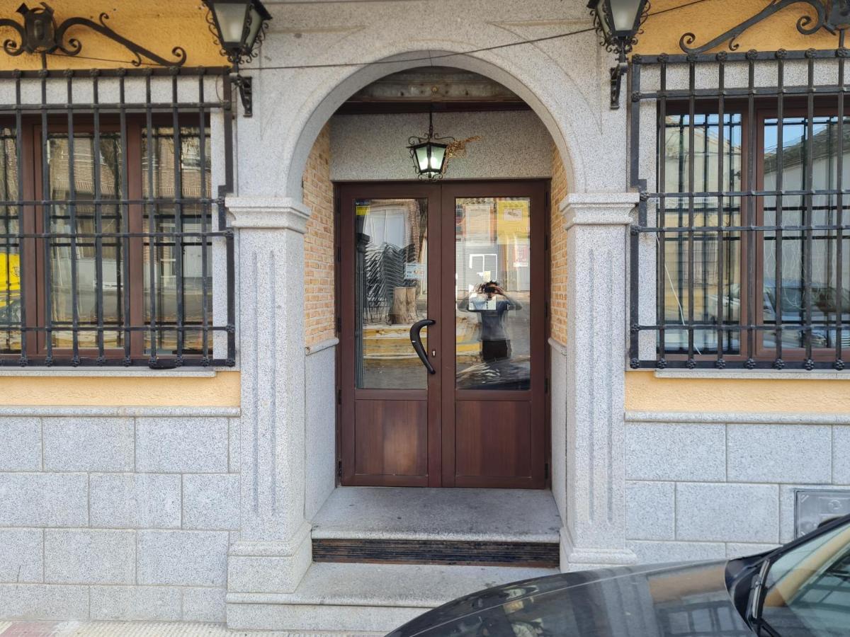 Hostal El Hidalgo Hotel Villaluenga Bagian luar foto